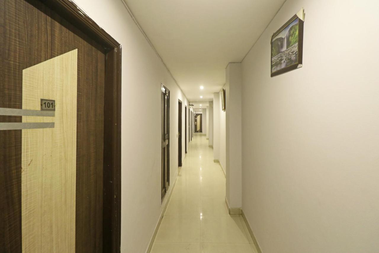 Airport Samara Inn Нью-Делі Екстер'єр фото